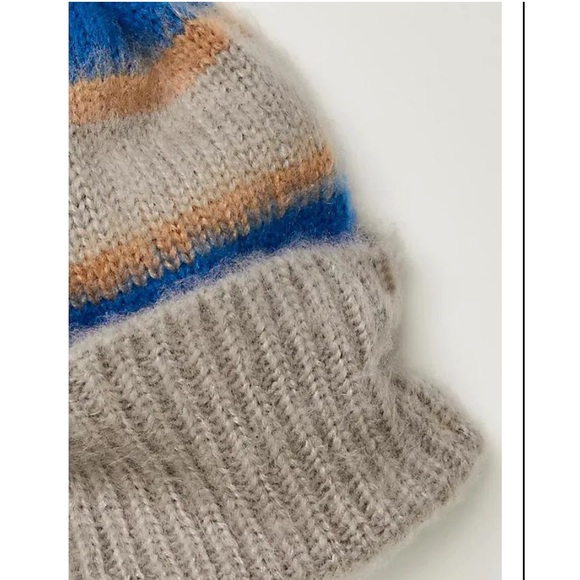 Free People Cozy In Stripes Beanie Gray Blue NWT - Picture 3 of 4